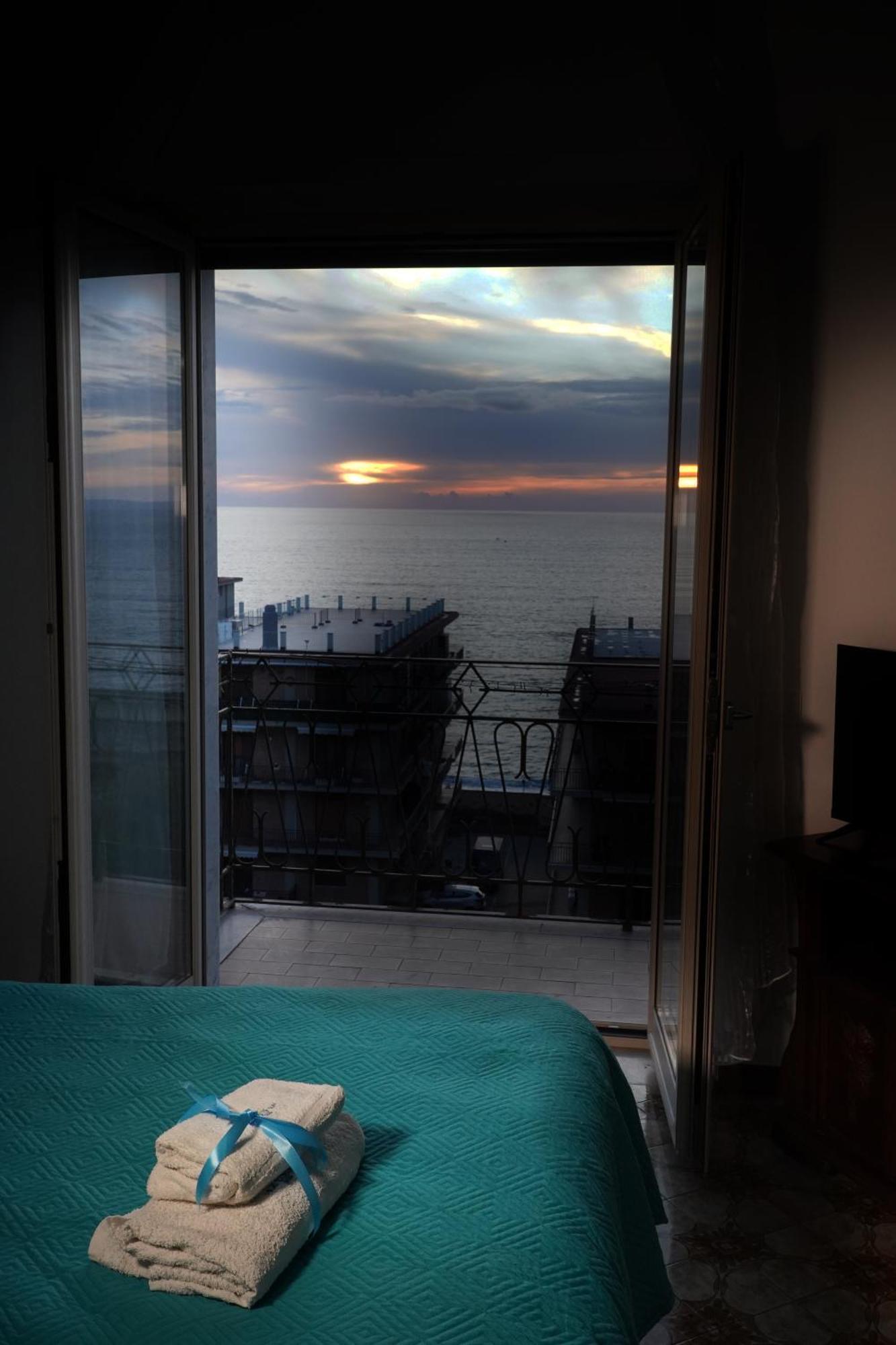 House Of Sun 2016 Apartment Castellammare di Stabia Exterior foto